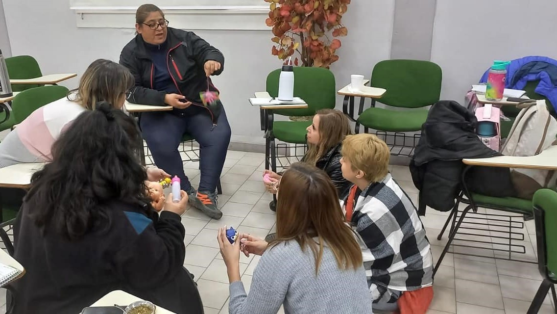 Taller Teórico Práctico ''Hacia el Empoderamiento de las Familias.'' Fundación TEA Santa Cruz